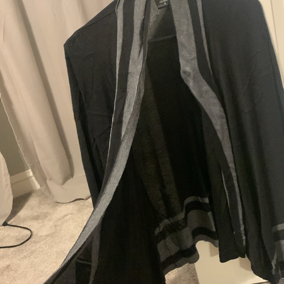 United States Sweaters Open Front Cardigan - Picture 3 of 3